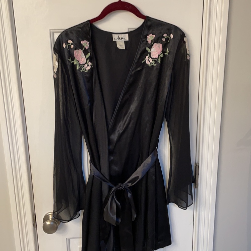 Josie Vintage Black Robe w/ Sheer Bell Sleeves - Picture 8 of 8